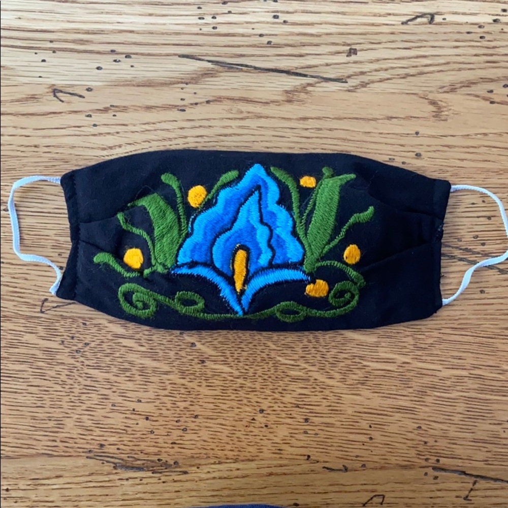 Face mask | Flowers | Artisan | Embroidered